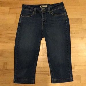 Ladies Levi’s Capri Jeans size 8